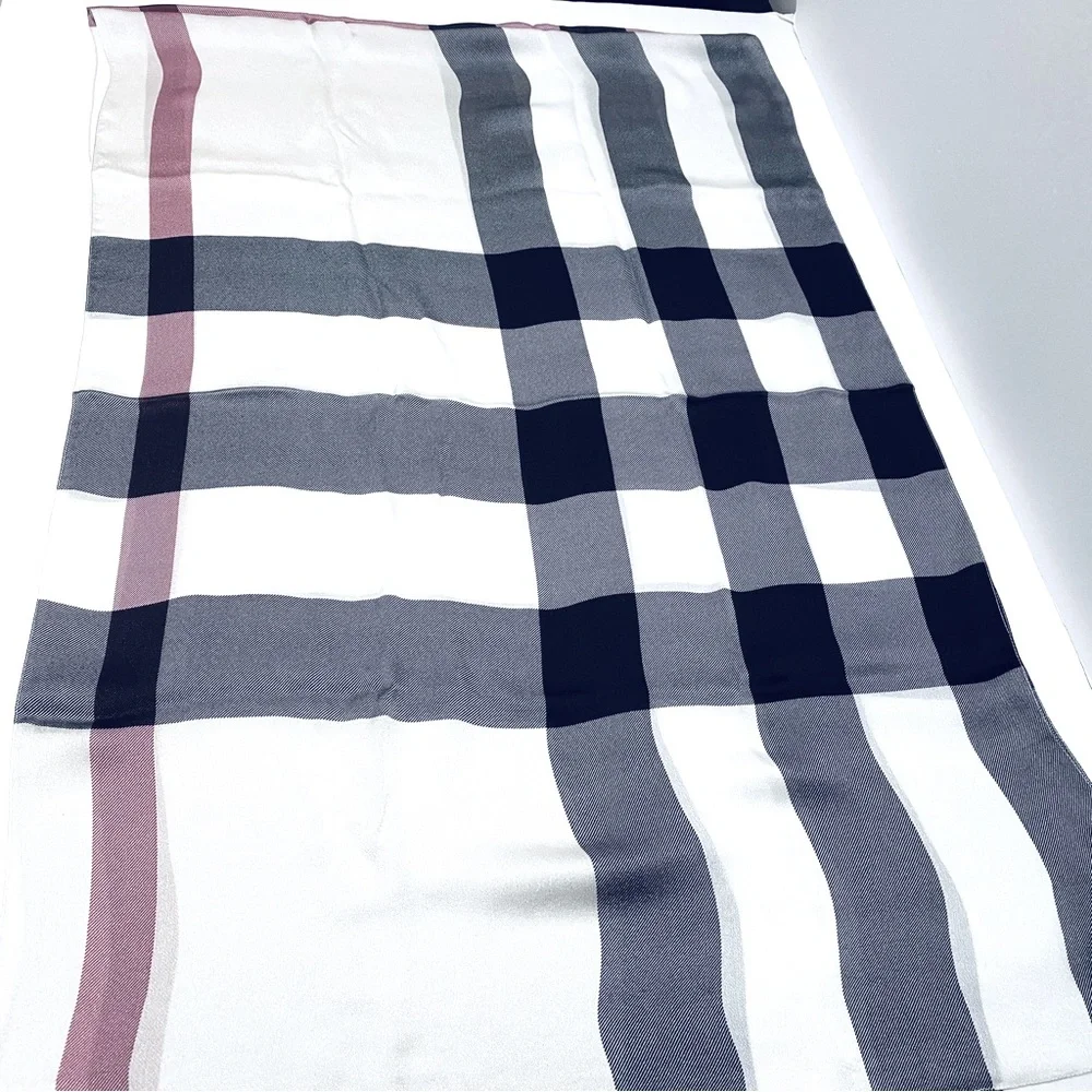 Burberry Brit Silk Check Stole / Scarf Rectangular. - Picture 6 of 11